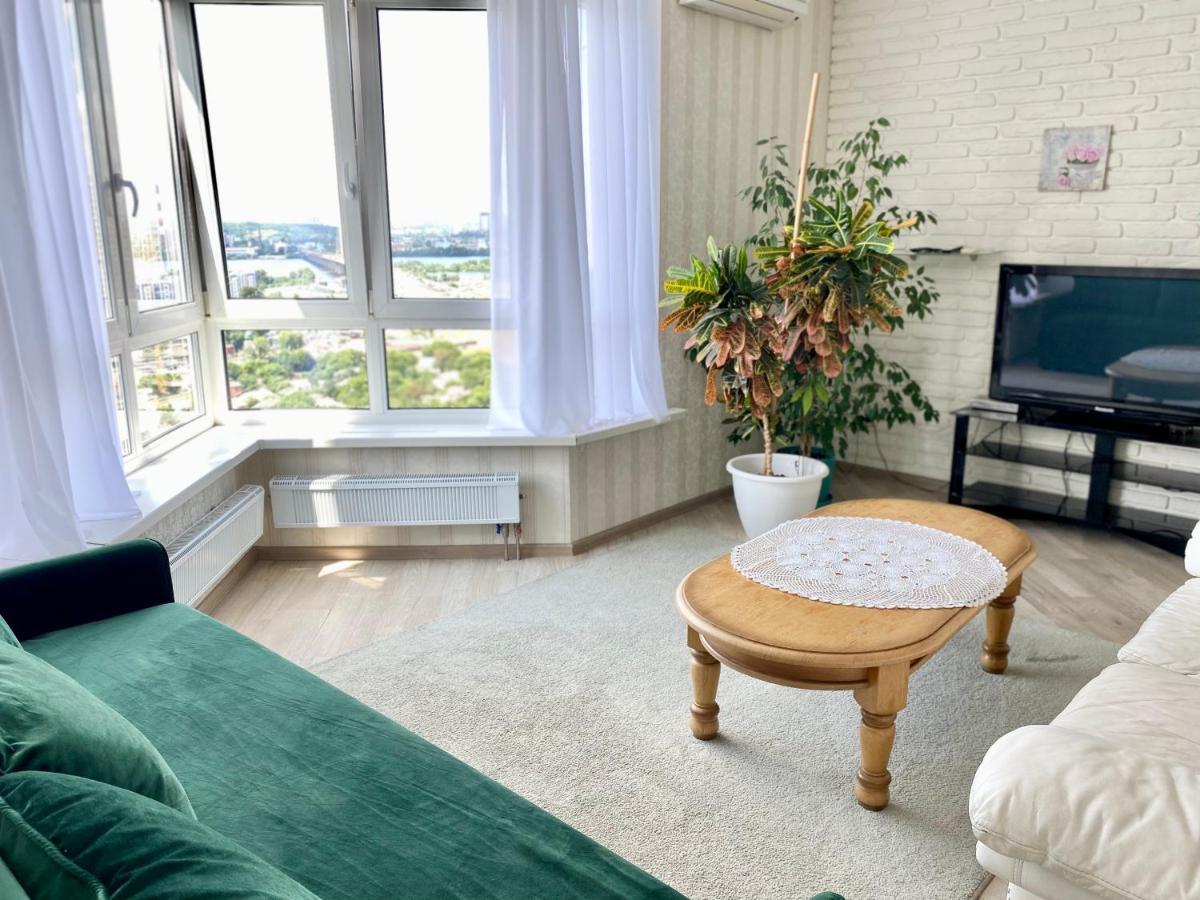 Apartments With Dnipro View Κίεβο Εξωτερικό φωτογραφία